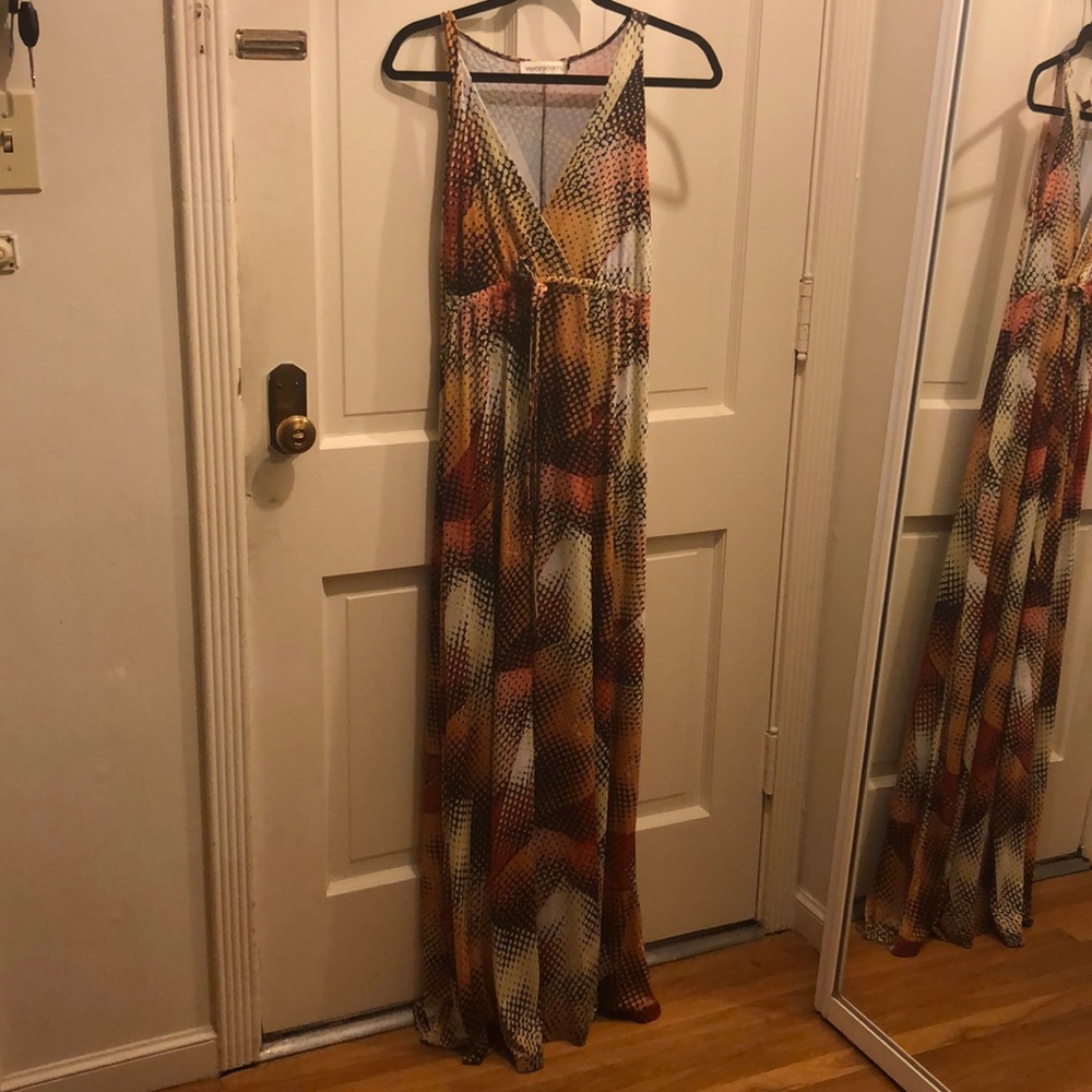 Maxi dress with adjustable waist tie